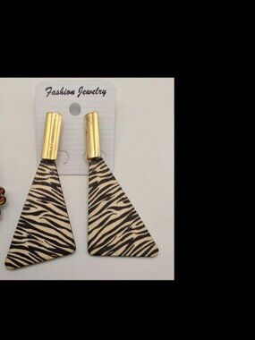 New Pair of Wooden Triangle Hand Painted Screw In Earrings Black White